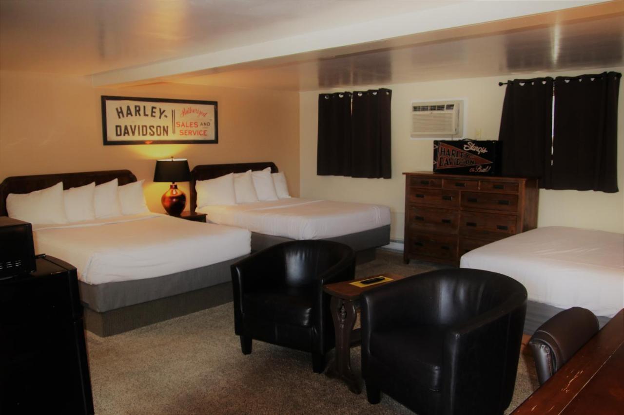 Townhouse Motel Lusk Zewnętrze zdjęcie