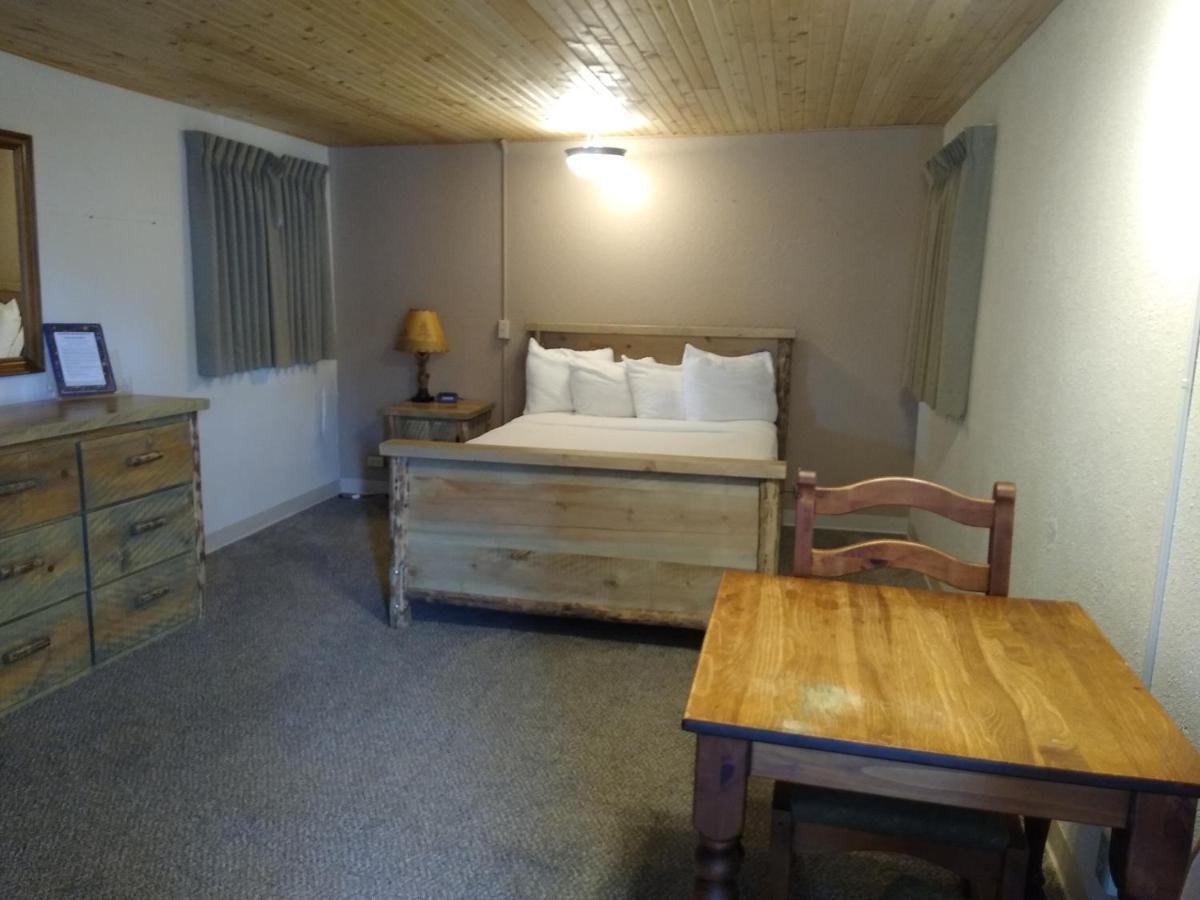 Townhouse Motel Lusk Zewnętrze zdjęcie