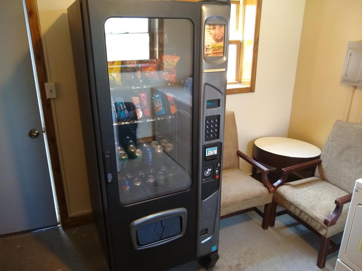 Townhouse Motel Lusk Zewnętrze zdjęcie