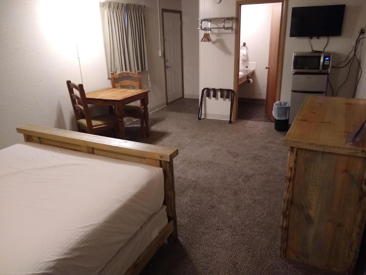 Townhouse Motel Lusk Zewnętrze zdjęcie