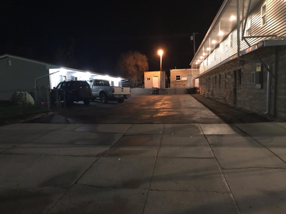 Townhouse Motel Lusk Zewnętrze zdjęcie